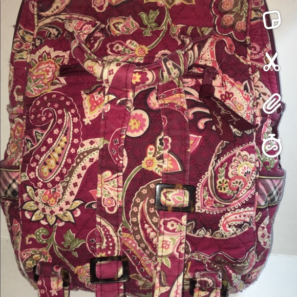 AUTHENTIC VERA BRADLY BACK PACK - Picture 2 of 3
